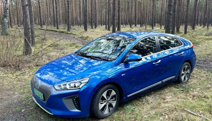 Hyundai IONIQ cena 60800 przebieg: 63000, rok produkcji 2017 z Gryfino małe 172